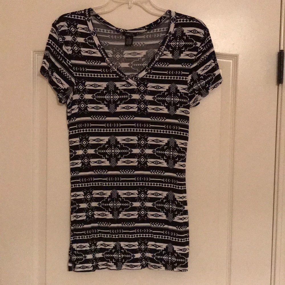 3 for $10 Black and white tee